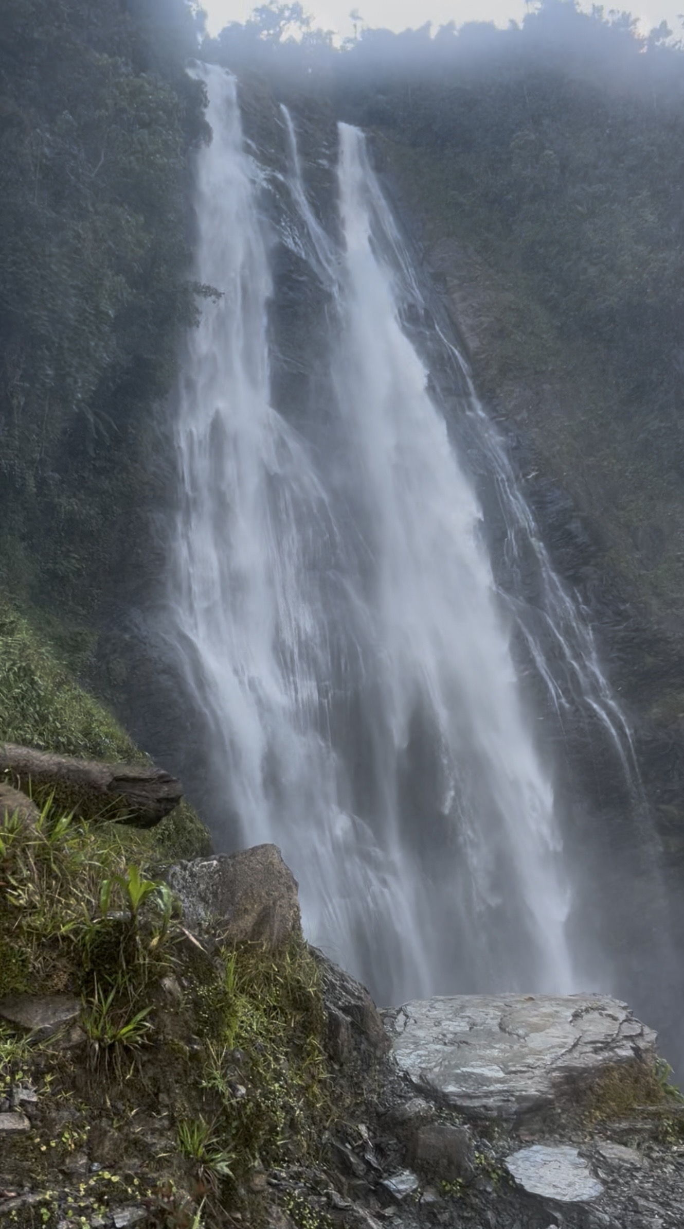 Imponente Cascada Santa Cleotilde