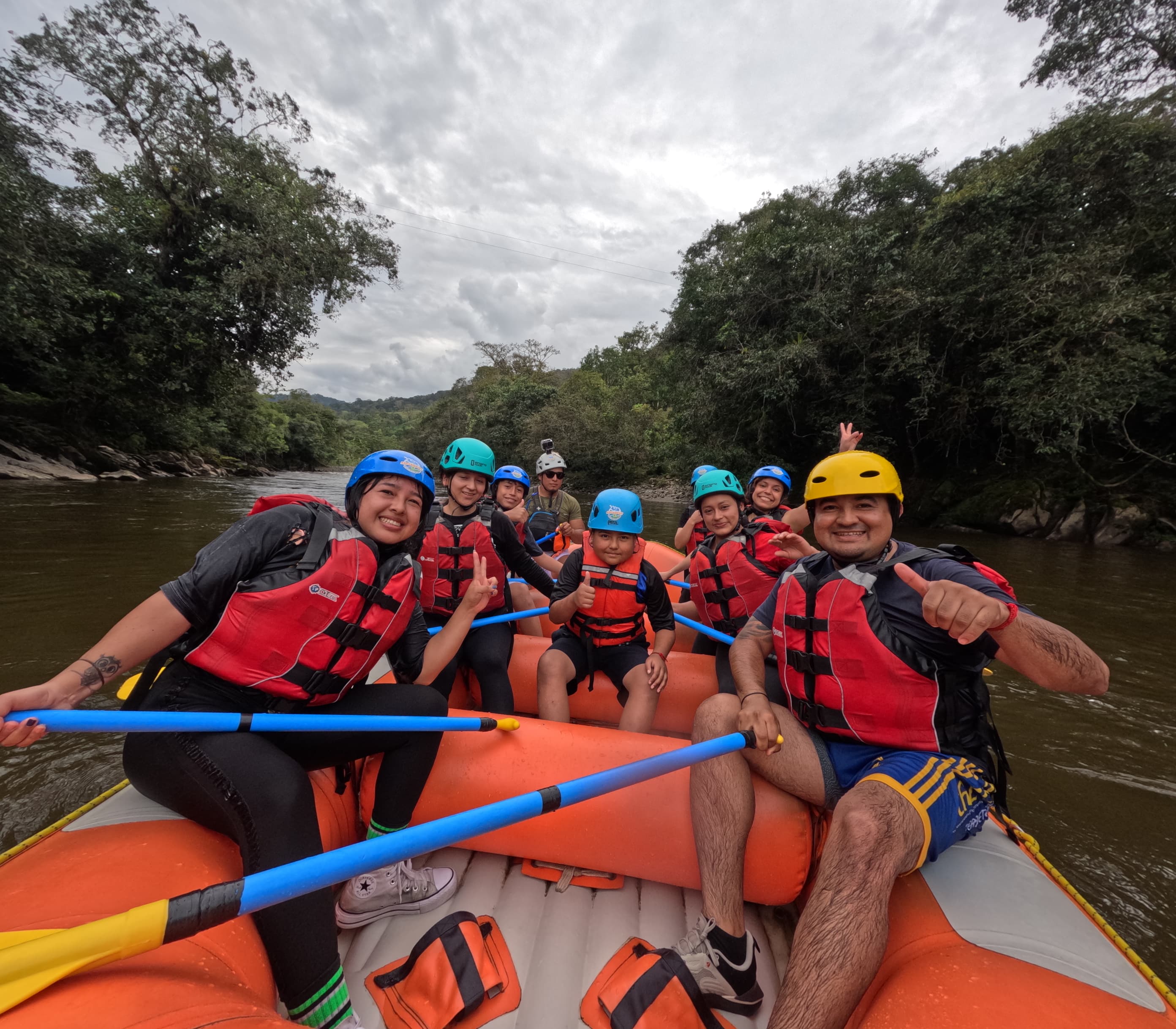 Rafting en el río